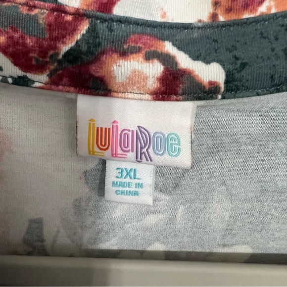 NWT Lularoe Valentina Long Sleeve Button Up Green Floral Shirt size 3XL - Picture 5 of 9